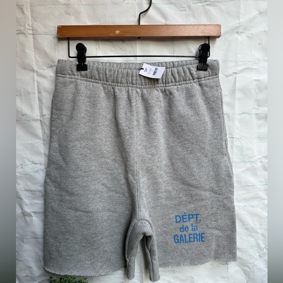 GALLERY DEPT
Straight-Leg Logo-Print Frayed Cotton-Jersey
Drawstring Shorts
$295 - Picture 6 of 14